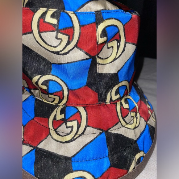 GUCCI x THE NORTH FACE SELF TIE NYLON BUCKET REVERSIBLE HAT - Picture 5 of 8